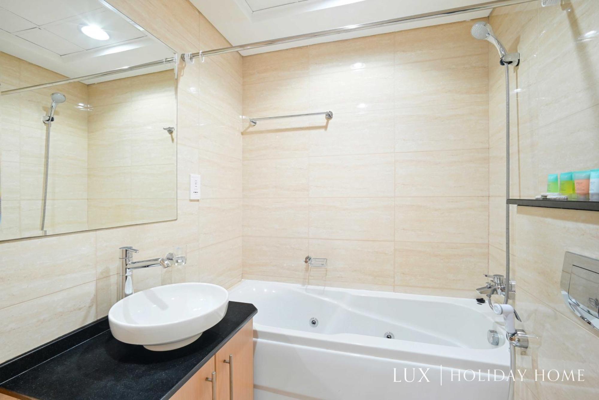 Lux The Marina Ocean View Suite 1 迪拜 外观 照片